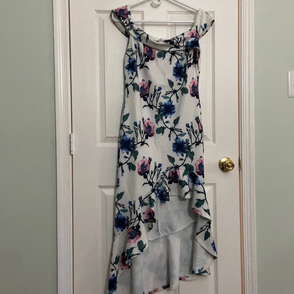 Venus dress, size M (fits 6-10)